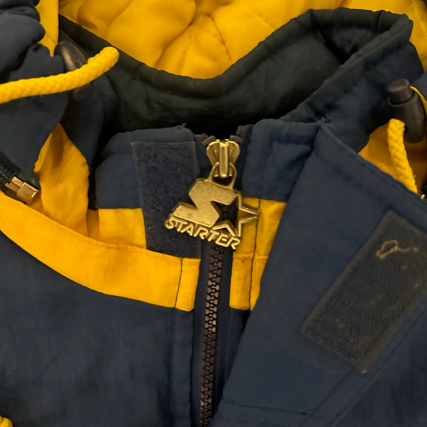 St. Louis Rams Starter NFL Pro Line Puffer Jacket Detachable Hood 90's - L
