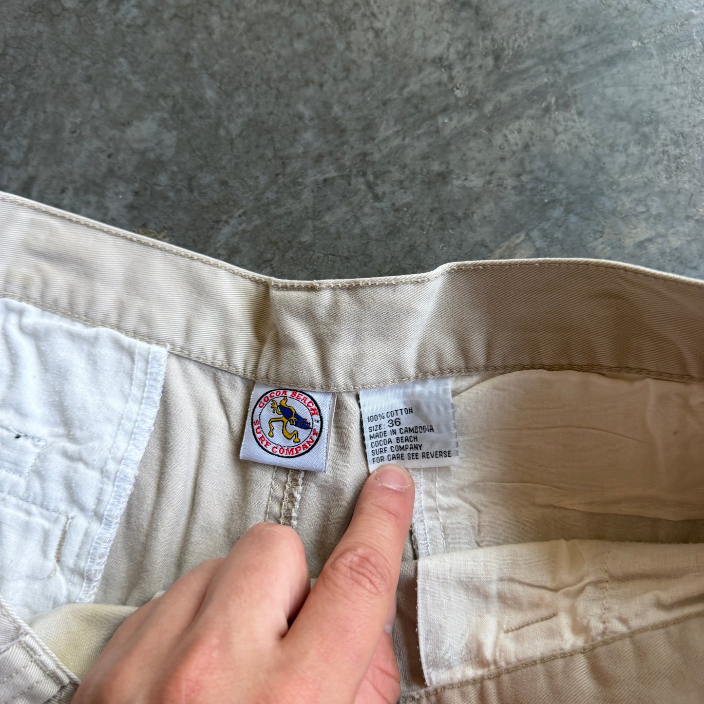 Beige Cargo Shorts w/ Pyro Surf Patch - 34