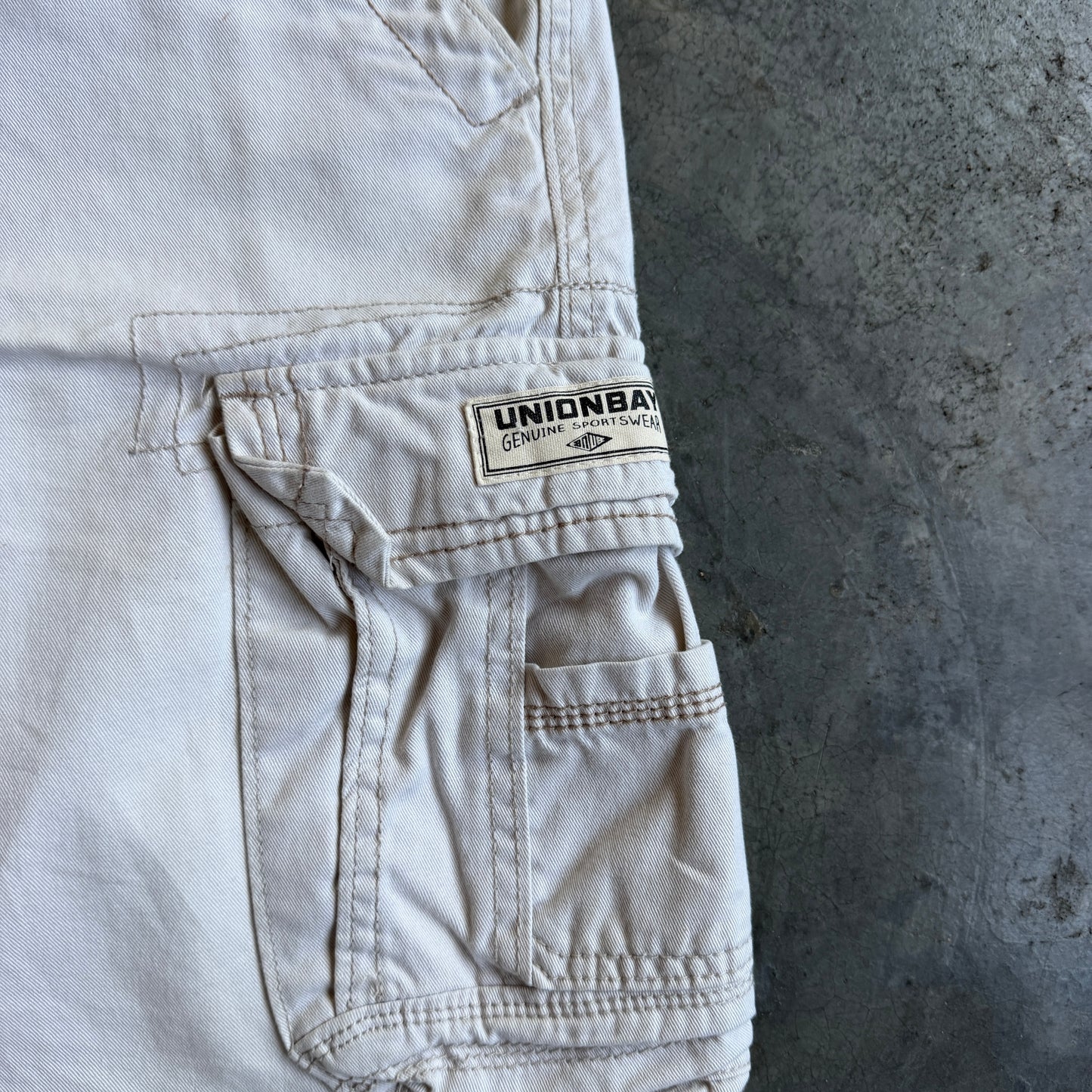 Beige Cargo Shorts w/ Pyro Surf Patch - 32