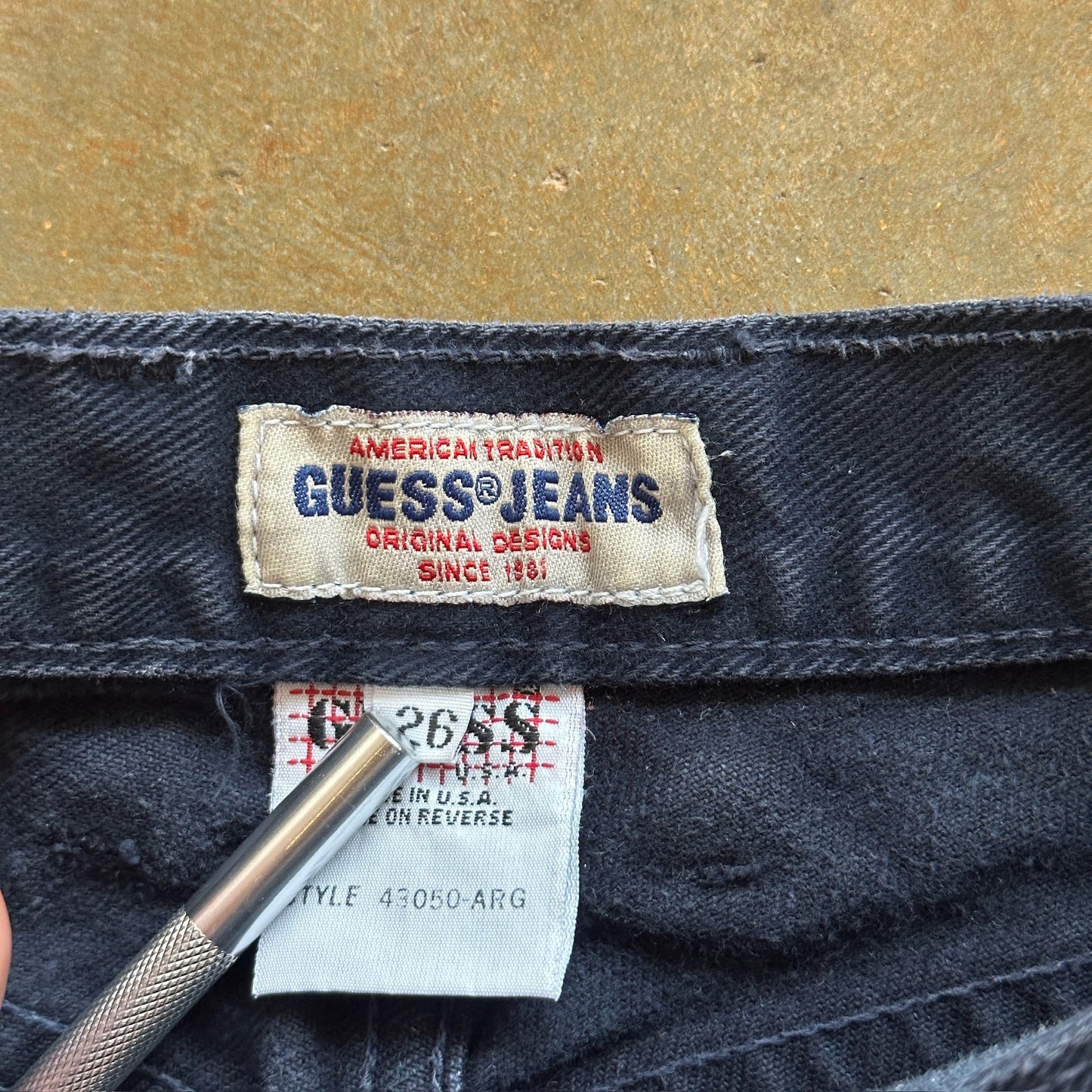 Guess Jeans Black High Rise Tapered Leg Fit 90's - 24