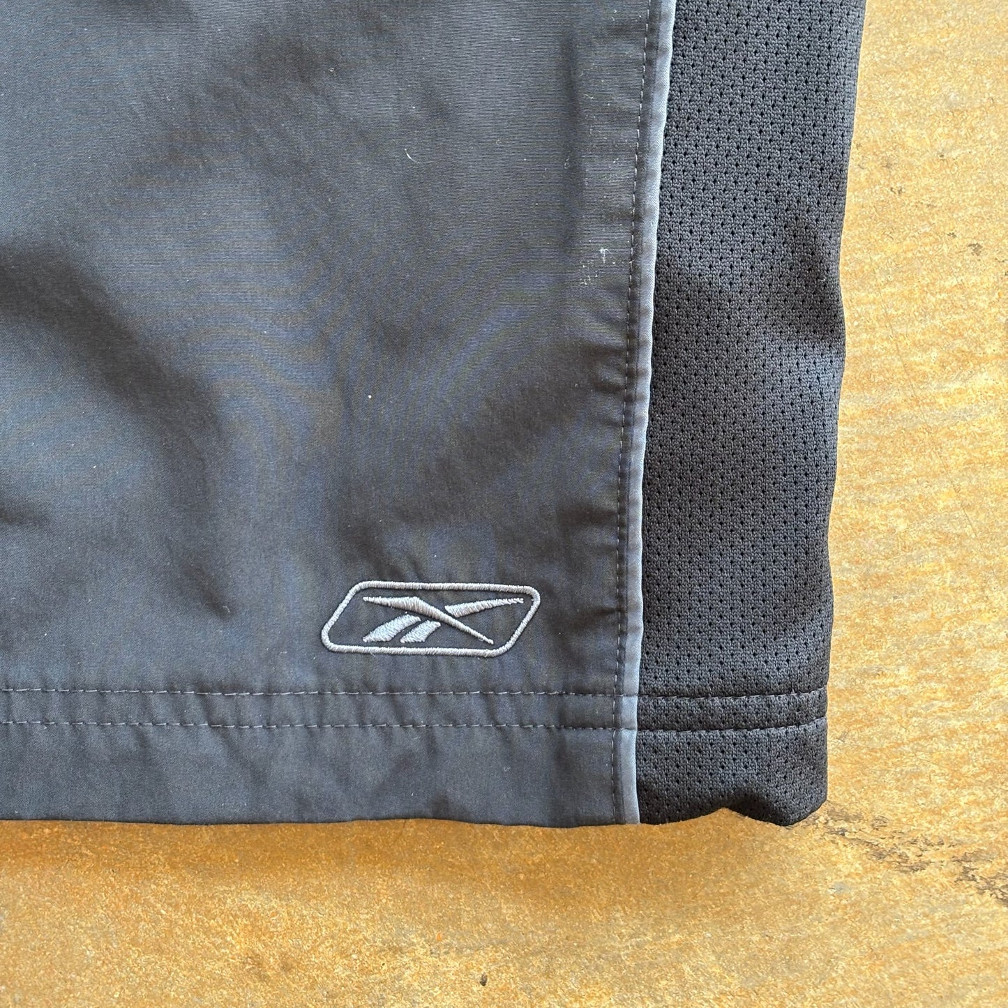 Reebok Mesh Lined Track Pants Striped Ventilated 00's - XL