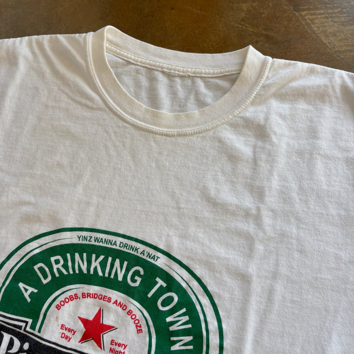Pittsburgh Heineken Parody Shirt Drinking Town Football Problem Graphic Shirt 90's - L