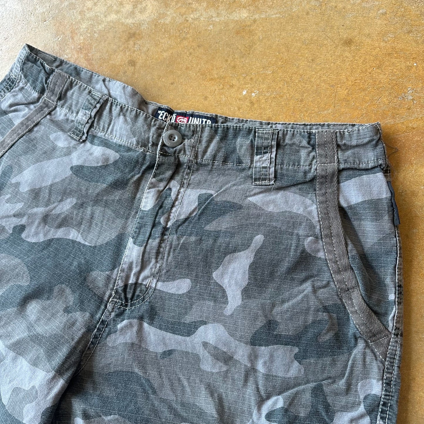 Ecko Unltd. Camo Cargo Shorts Skater Grunge 00's - 34