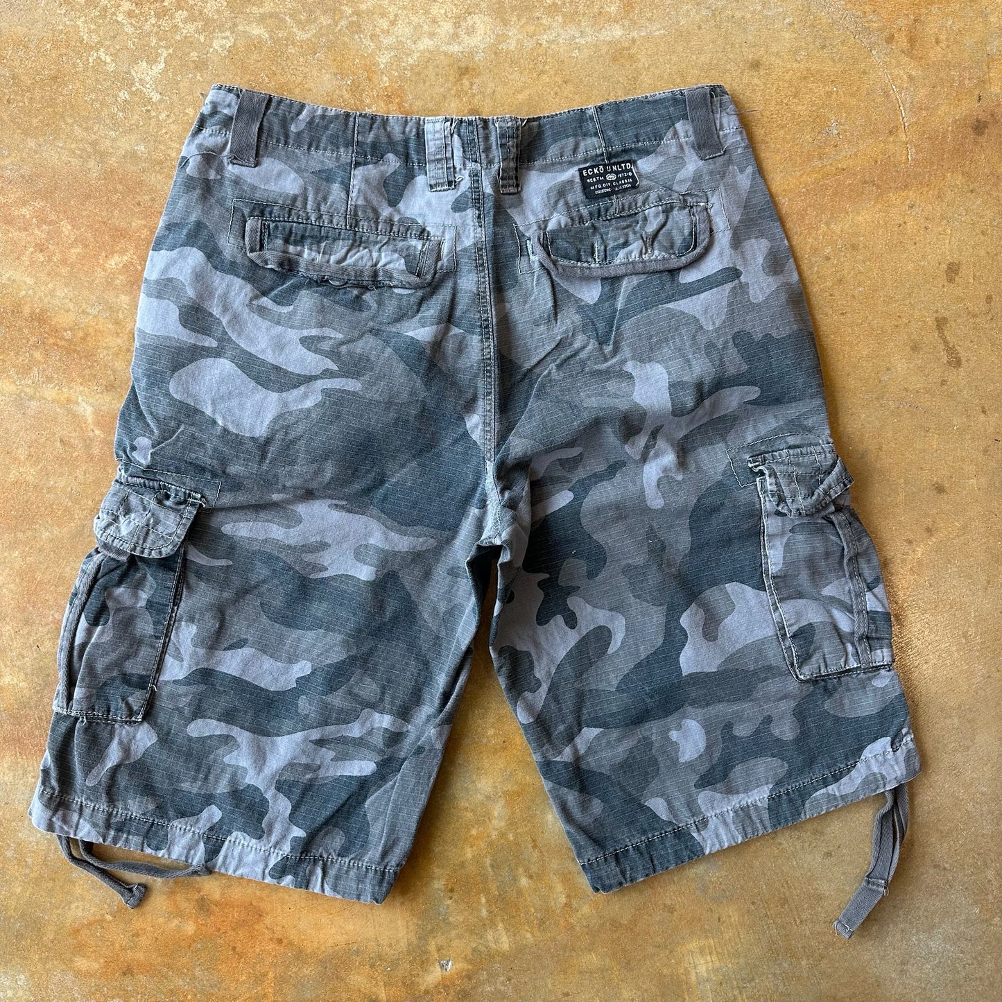 Ecko Unltd. Camo Cargo Shorts Skater Grunge 00's - 34