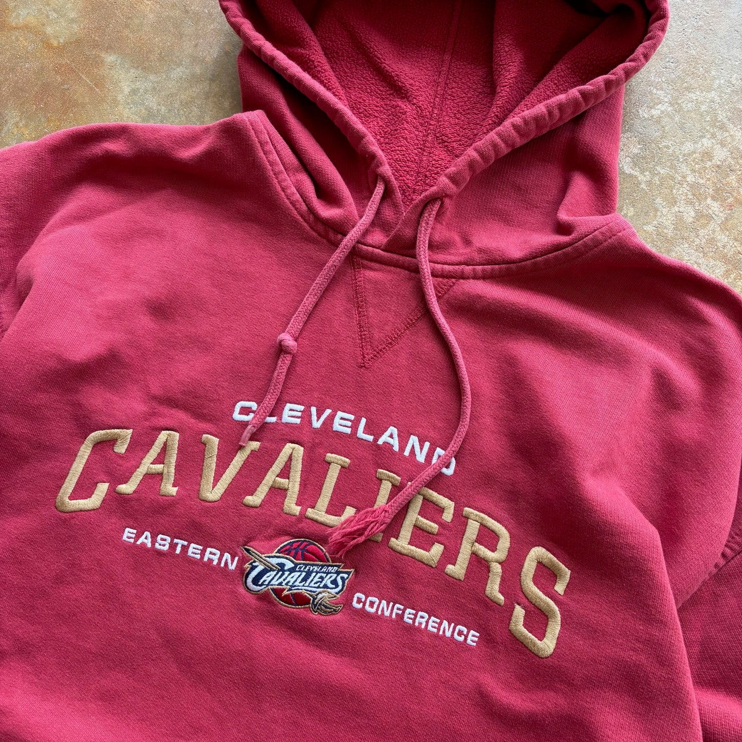 Cleveland Cavaliers Embroidered Hoodie Sweatshirt NBA 00's - XL