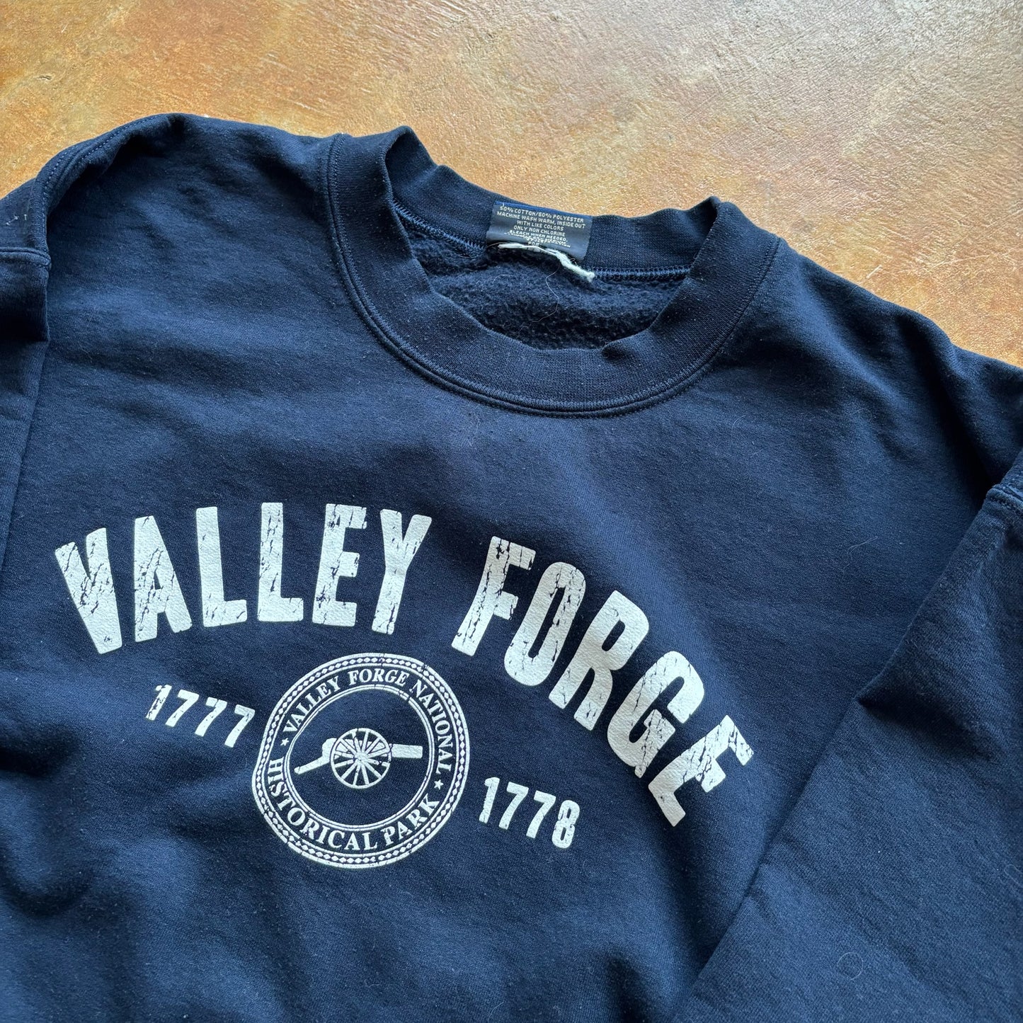 Valley Forge MV Sport Graphic Crewneck Sweatshirt Fleece 00's - L