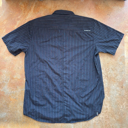 Quiksilver y2k Script Surfer Gothic Script Button Up Shirt 00's - XL