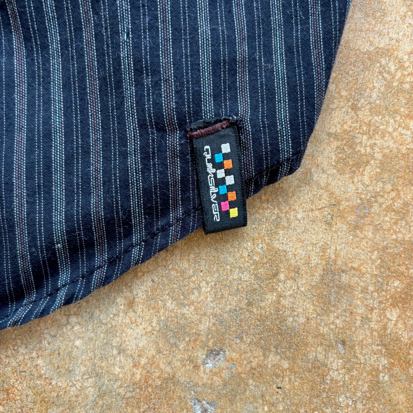 Quiksilver y2k Script Surfer Gothic Script Button Up Shirt 00's - XL