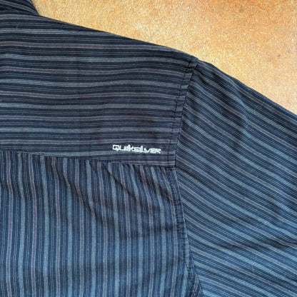 Quiksilver y2k Script Surfer Gothic Script Button Up Shirt 00's - XL