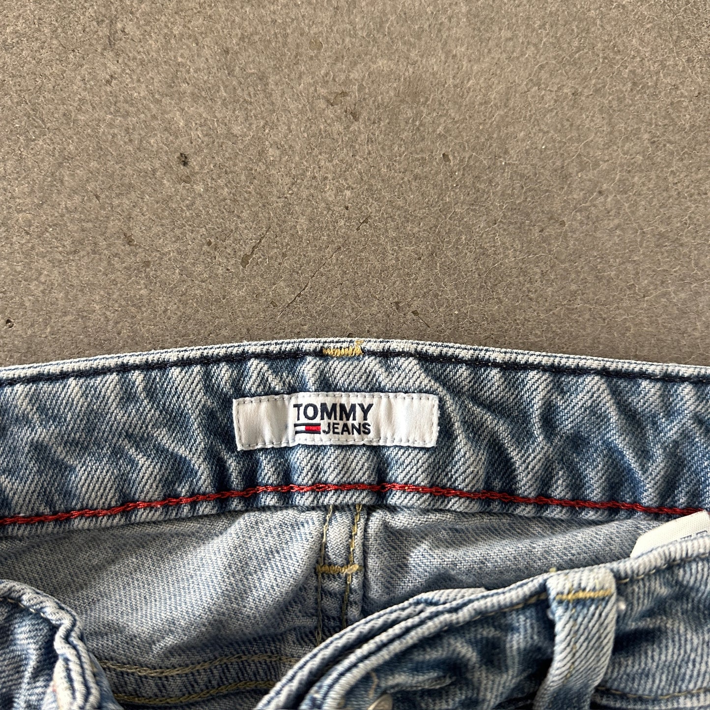 Tommy Hilfiger Cargo Pocket Baggy Light Wash Jeans Womens 00's - 28