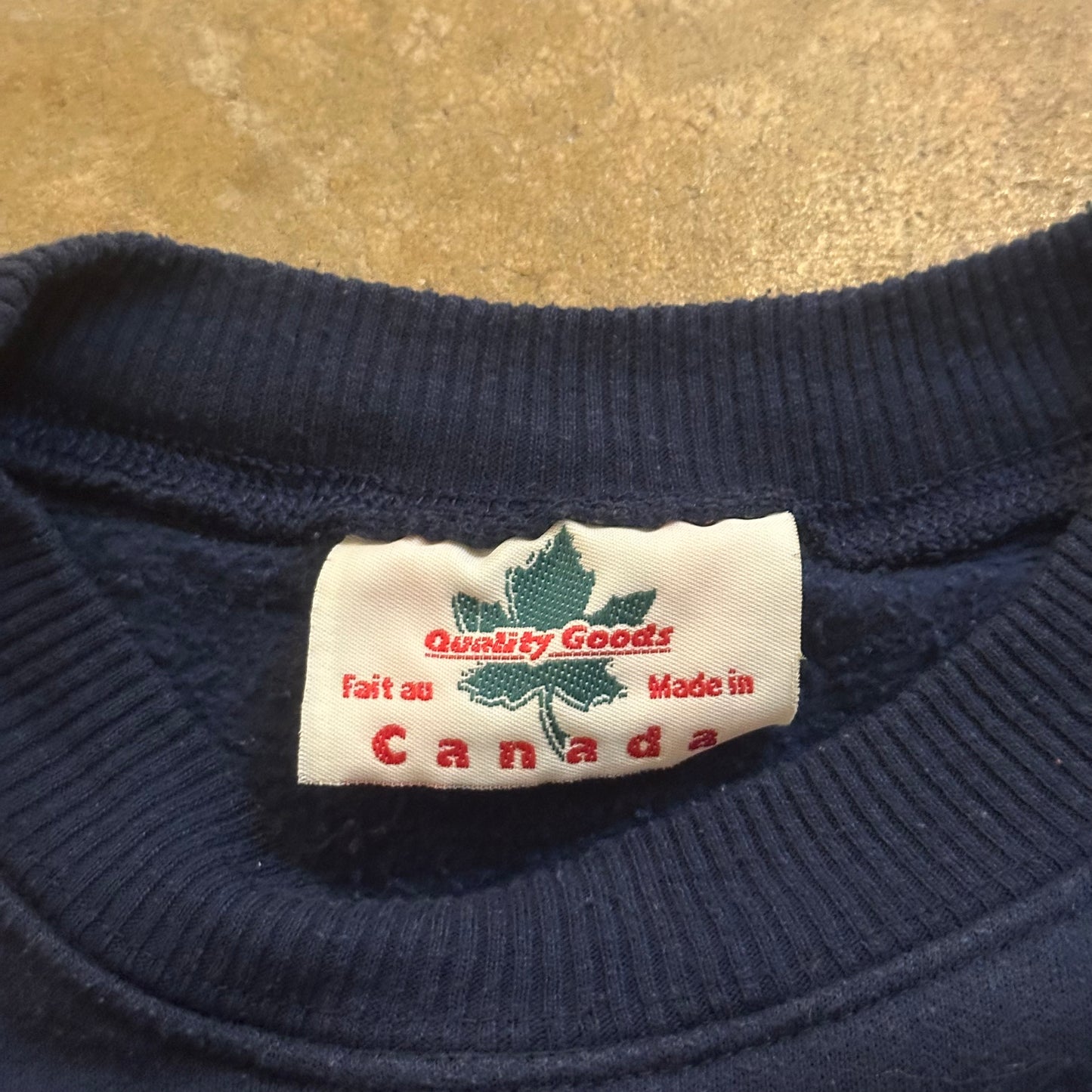 Canada Embroidered Flower Graphic Crewneck Sweatshirt 90's - XL
