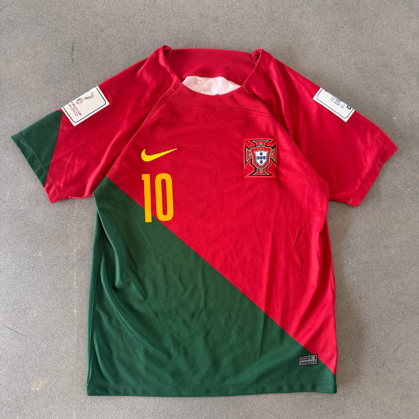 Portugal Nike 2022-23 Home Jersey Bernardo Silva - M