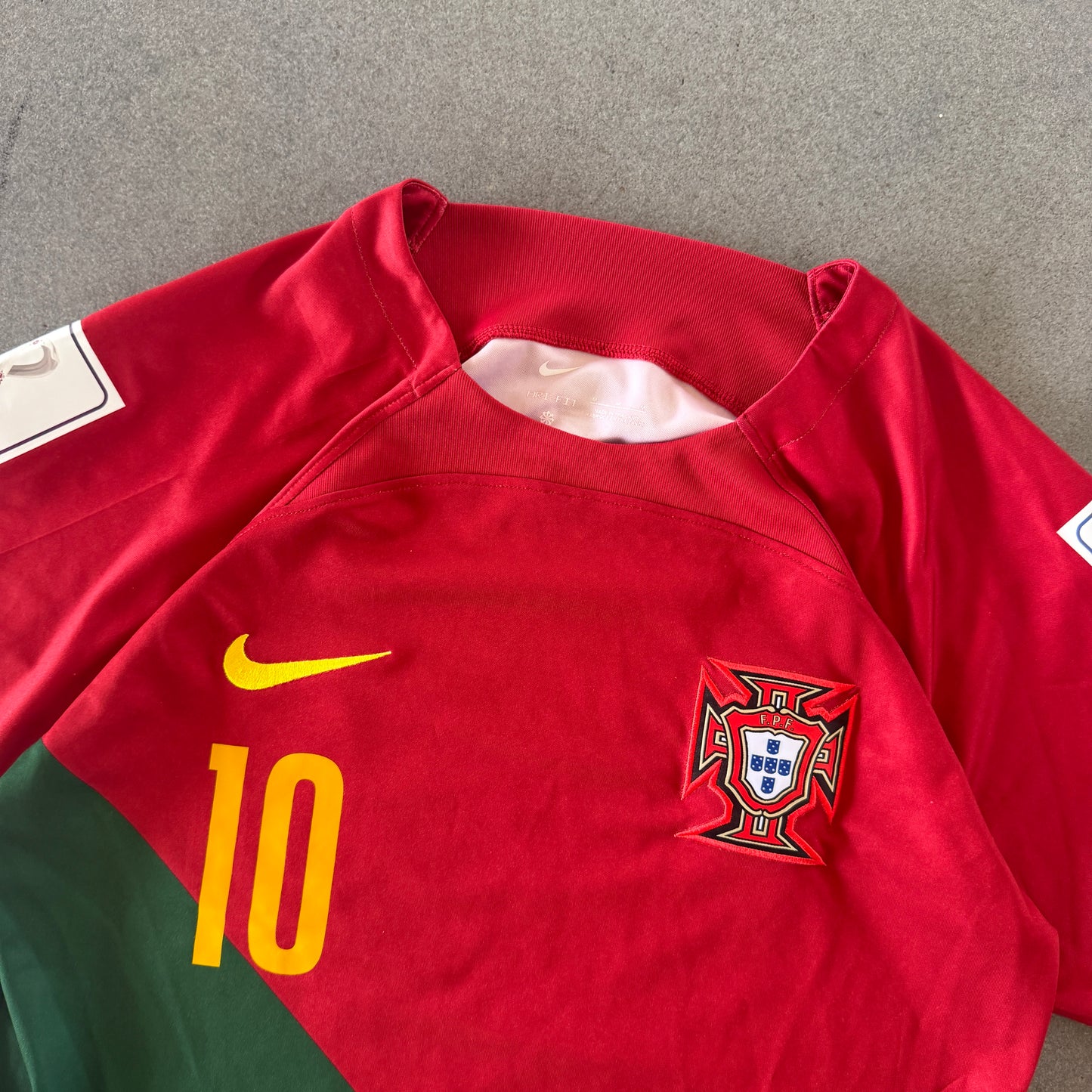 Portugal Nike 2022-23 Home Jersey Bernardo Silva - M
