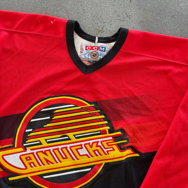 RARE Vancouver Canucks Alternate Salmon Skate Gradient Hockey Jersey 90's - 2XL hover