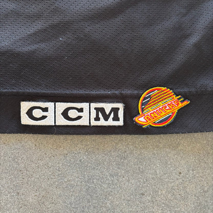 RARE Vancouver Canucks Alternate Salmon Skate Gradient Hockey Jersey 90's - 2XL