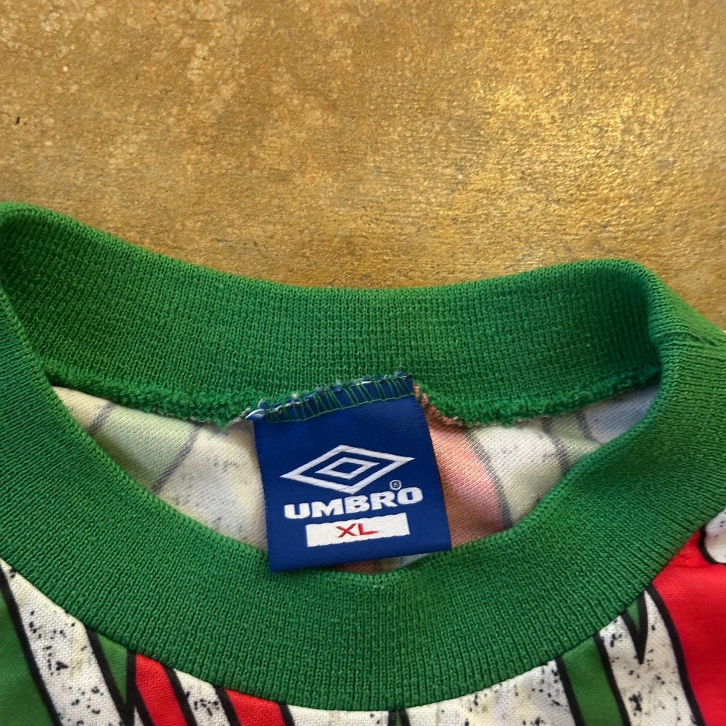 Umbro Soccer Jersey Goalkeeper Padded XL Green Red Mexico AOP 90's - XL