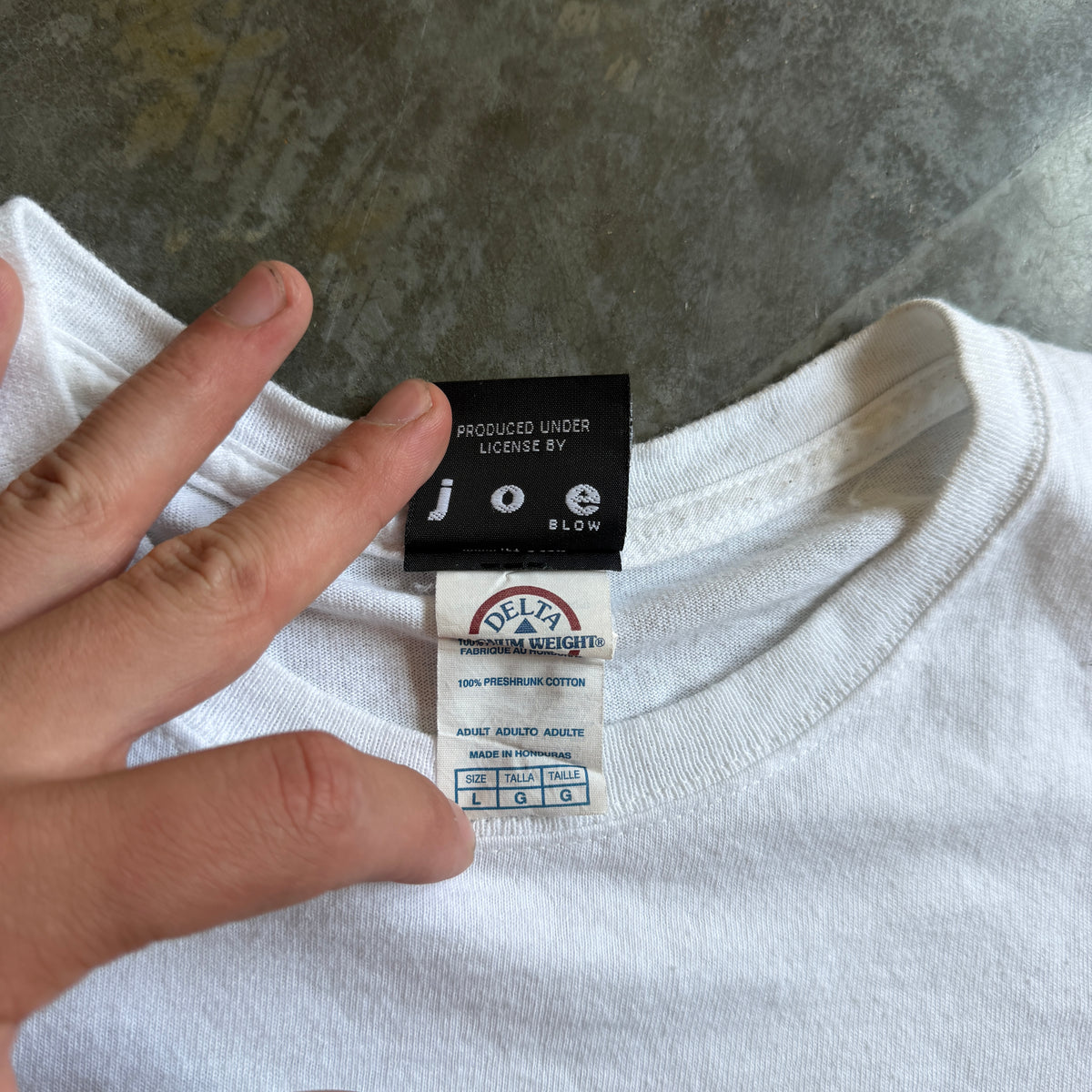 Surfs Up National Geographic Penguin Cody Maverick Tee - L