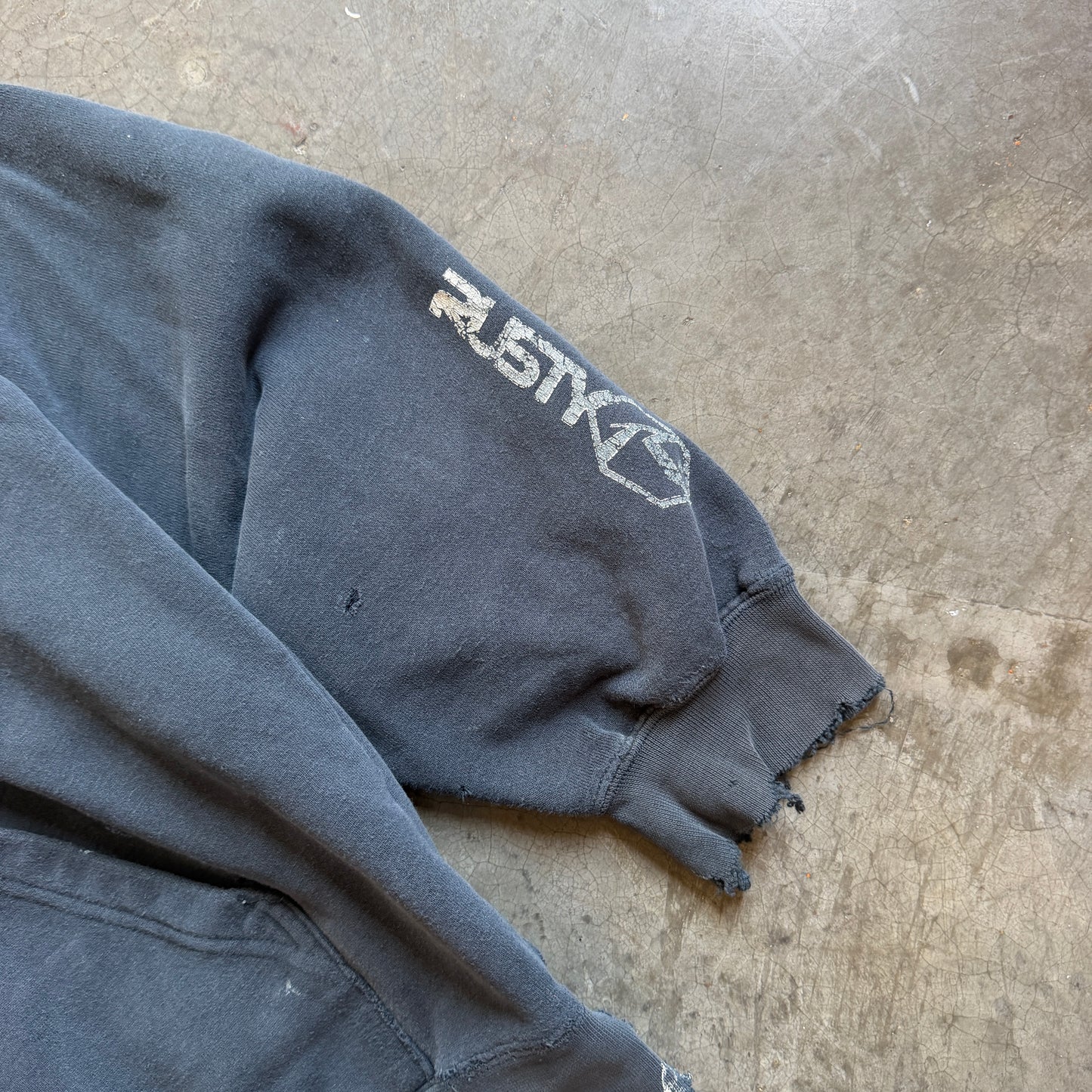 Rusty Surfboards Faded Distressed Hoodie Sleeve Hit - L