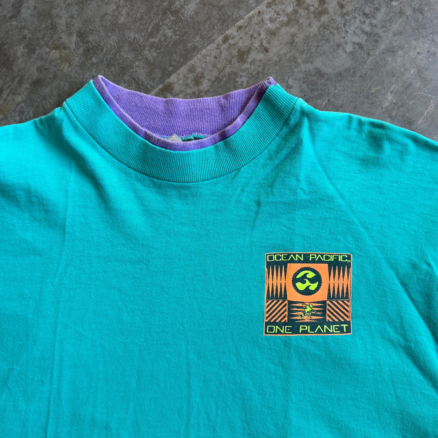Ocean Pacific Double Collar One Planet Graphic Shirt 90's - M