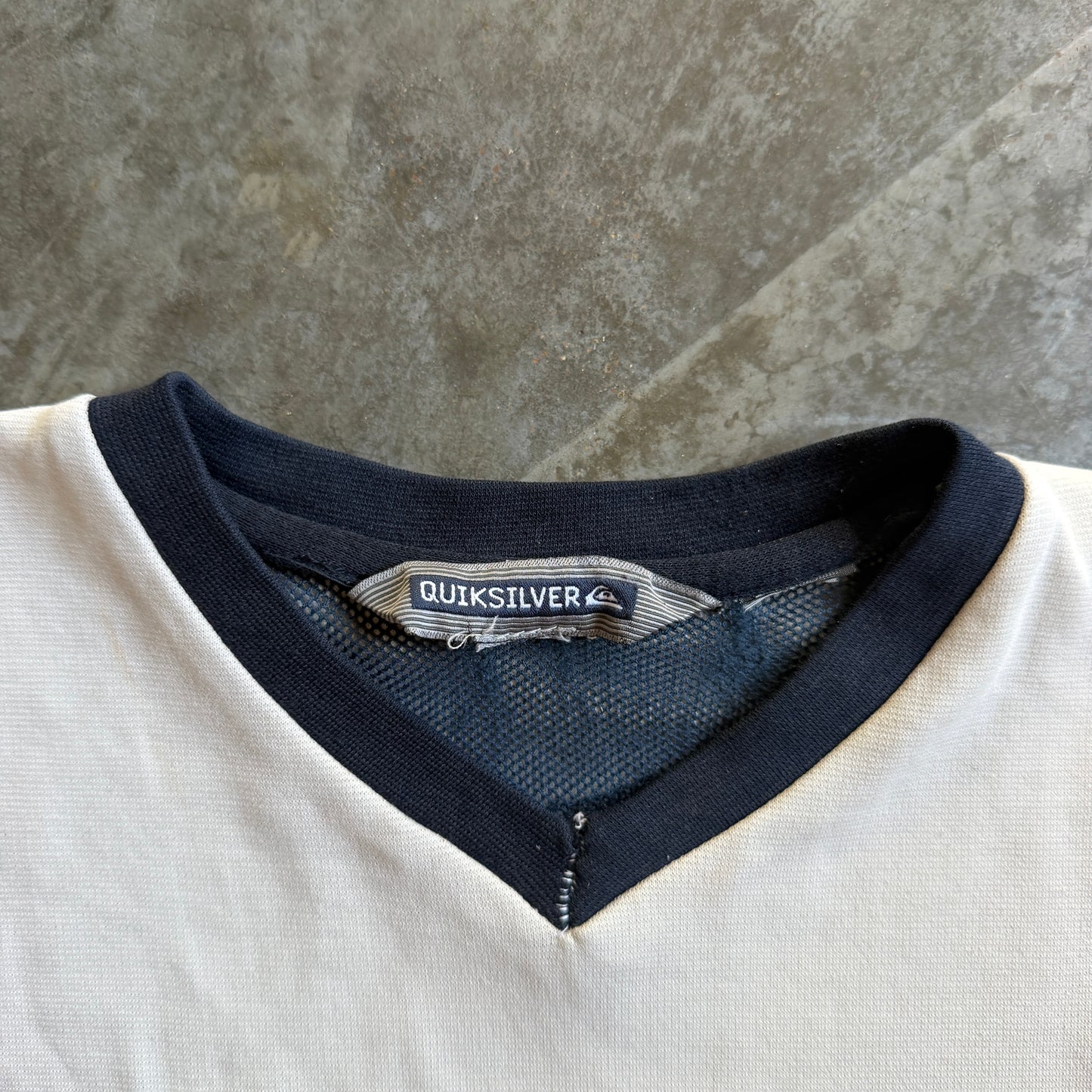 Quiksilver V Neck Lightweight Shirt 00's - S