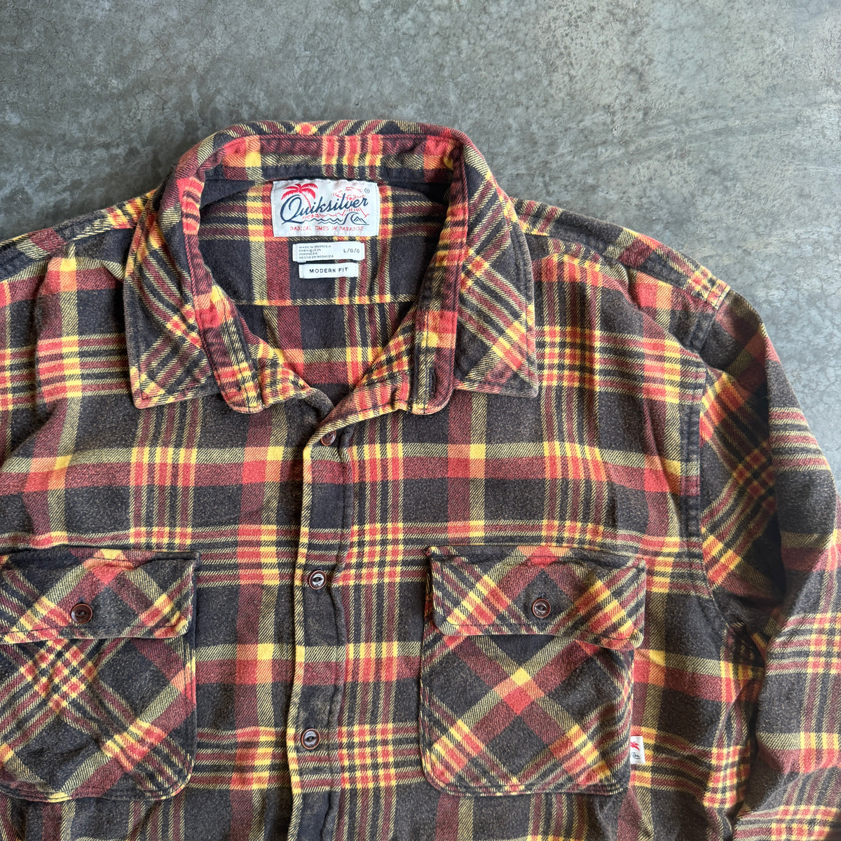 Quiksilver Flannel Soft Plaid Surf Button Up Shirt 00's - L