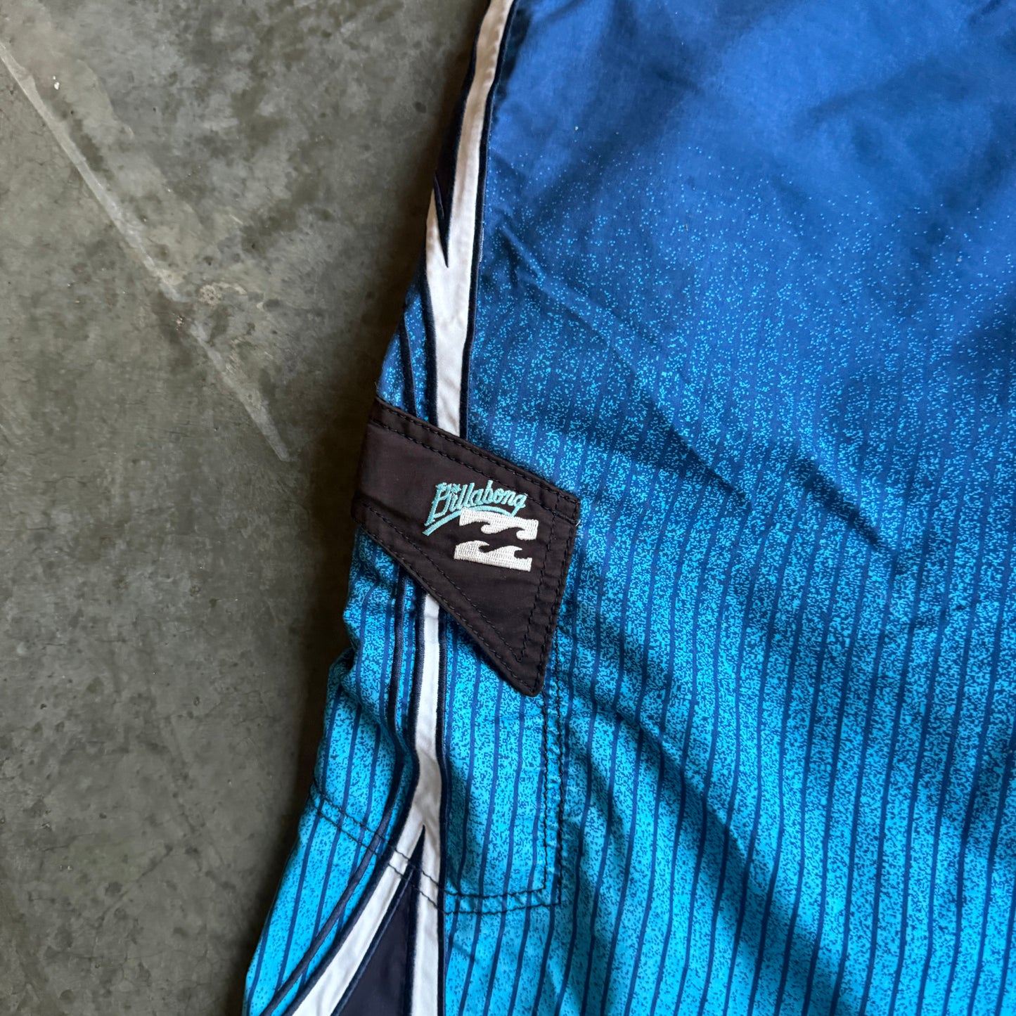 Billabong Side Panel Spellout Mark Occhilupo Board Shorts - 32