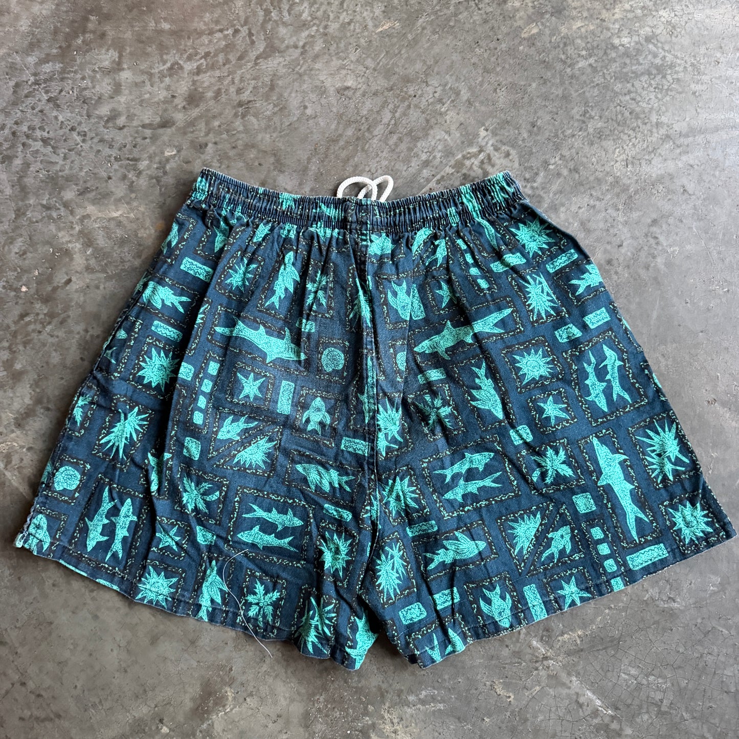 AOP Shark Fish Graphic Shorts 4" Inseam Beach 80's - M
