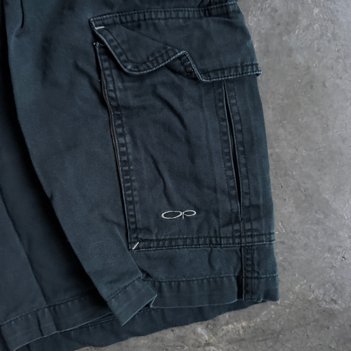 Ocean Pacific Baggy Cargo Shorts 00's - 32