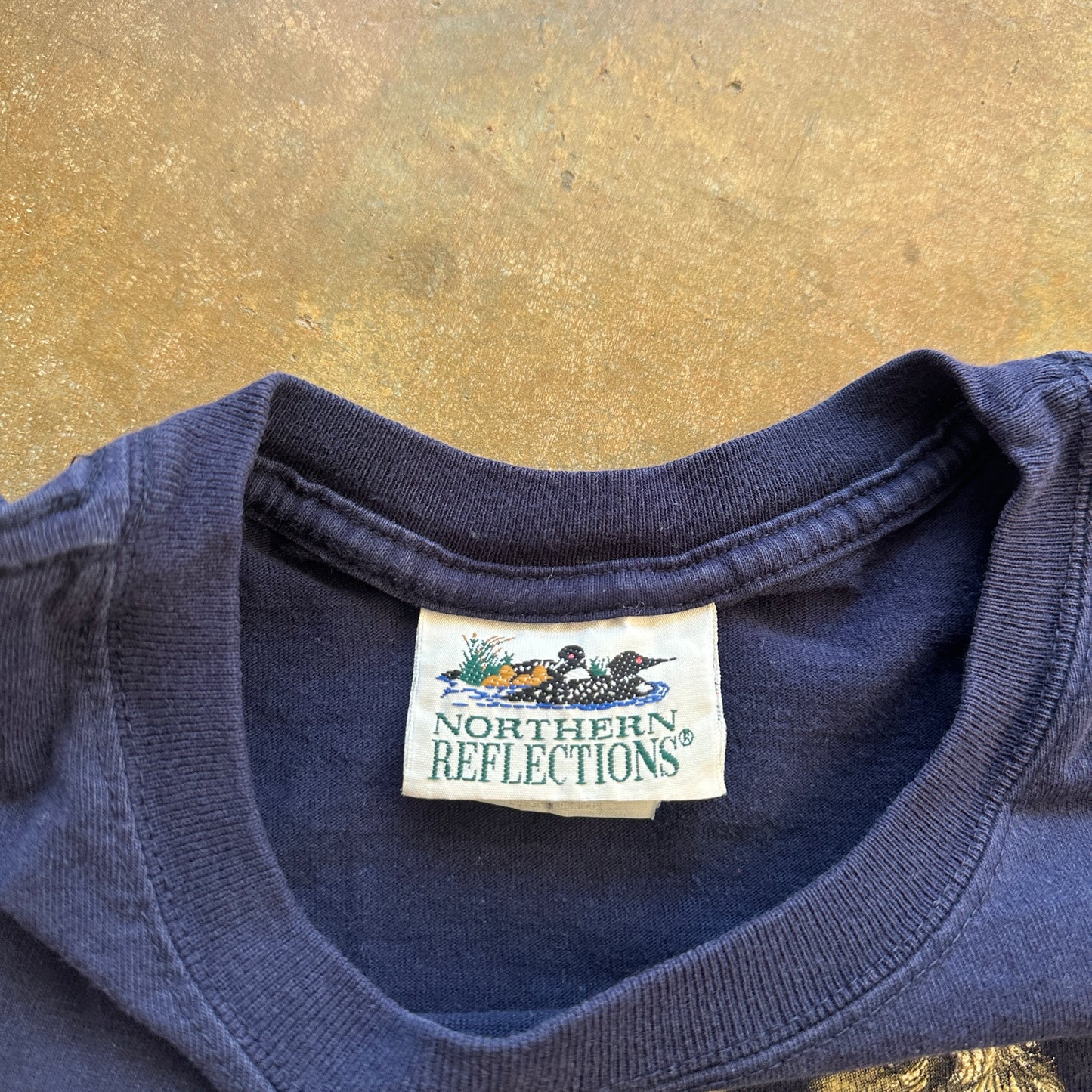 Northern Reflections Womens Puppies Dogs Graphic Fall Shirt 90's - Women's S