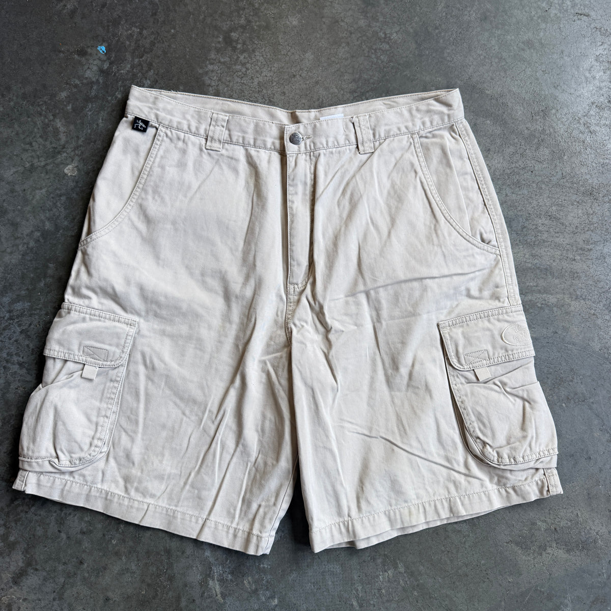 Beige Cargo Shorts w/ Pyro Surf Patch - 34