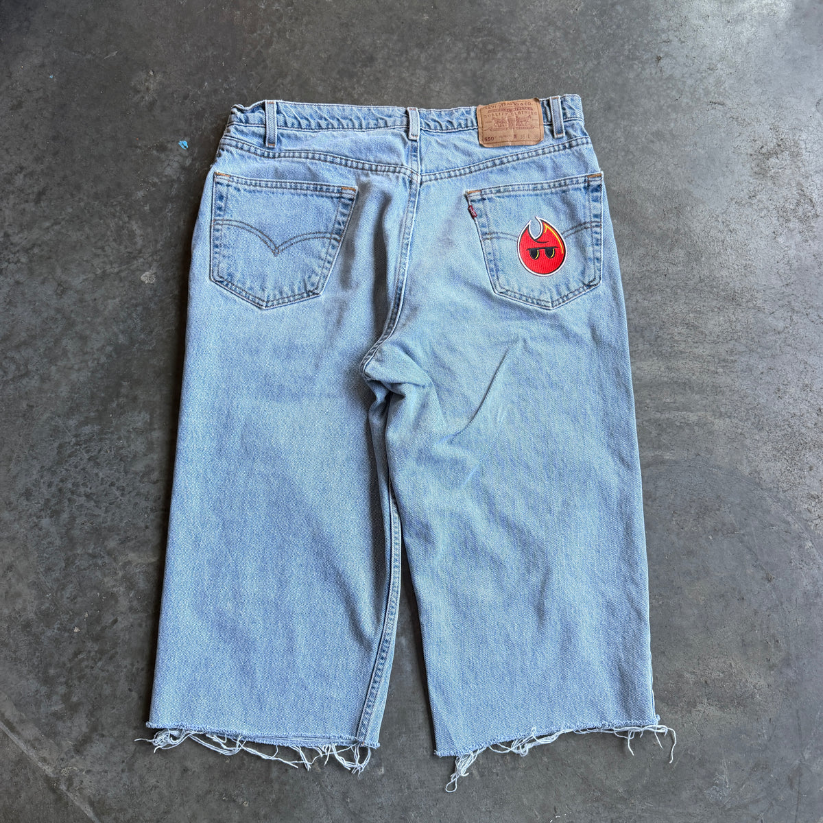 Vintage Levis 3/4 Shorts Denim w/ Pyro Head Patch - 32