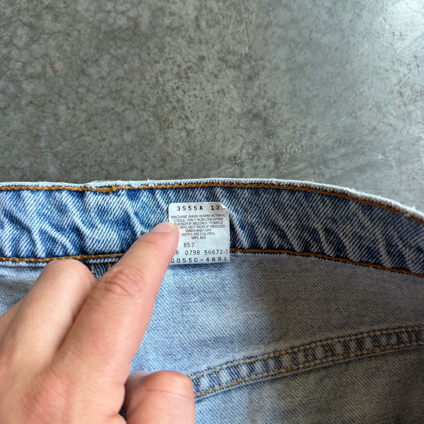 Vintage Levis 3/4 Shorts Denim w/ Pyro Head Patch - 32