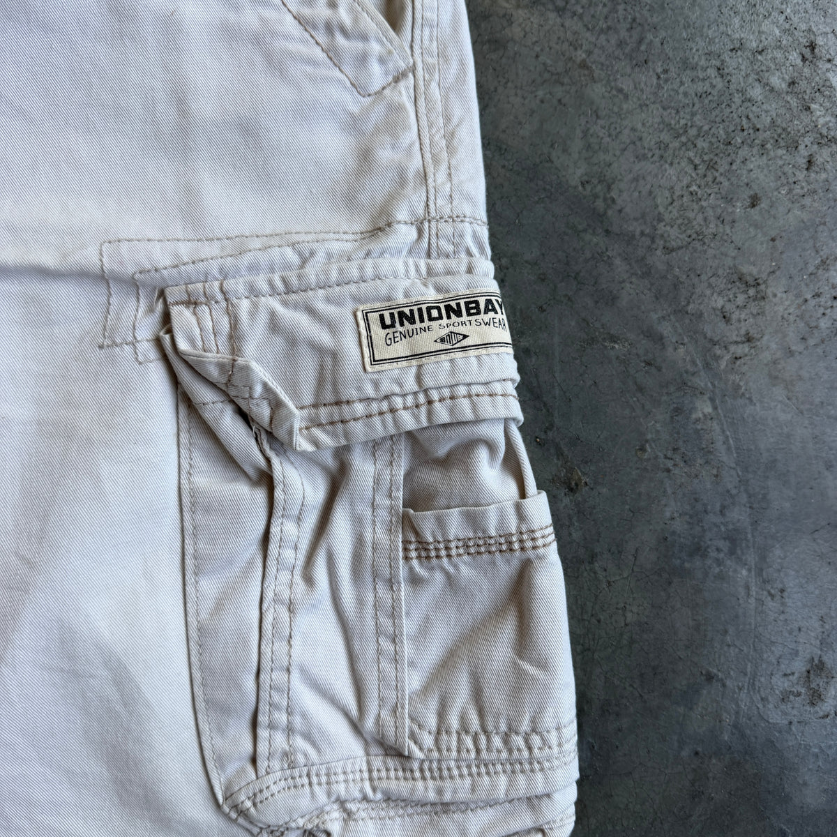 Beige Cargo Shorts w/ Pyro Surf Patch - 32