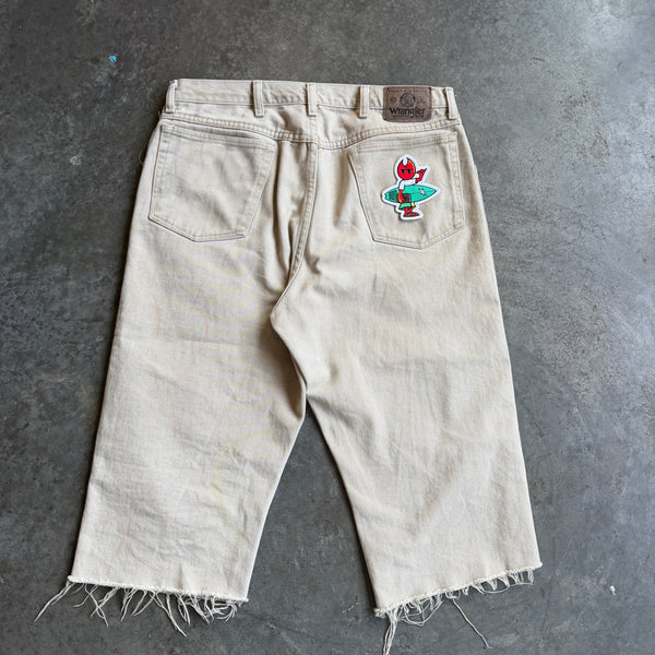 Wrangler 3/4 Denim Shorts Beige w/ Pyro Surf Patch - 38
