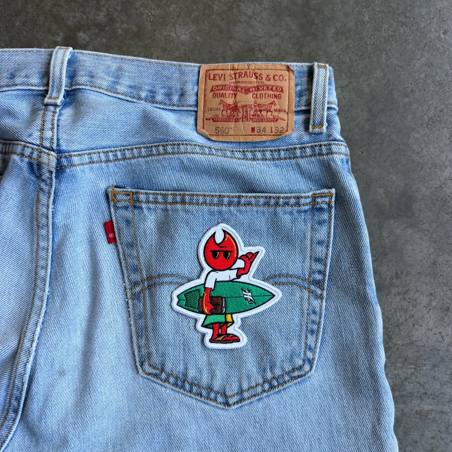Levis 3/4 Denim Shorts w/ Pyro Surf Patch - 34
