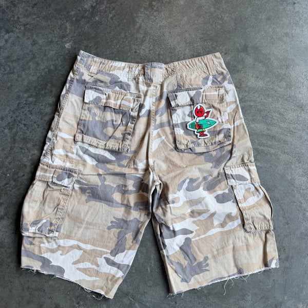 Camo Baggy Cargo Shorts w/ Pyro Surf Patch - 34