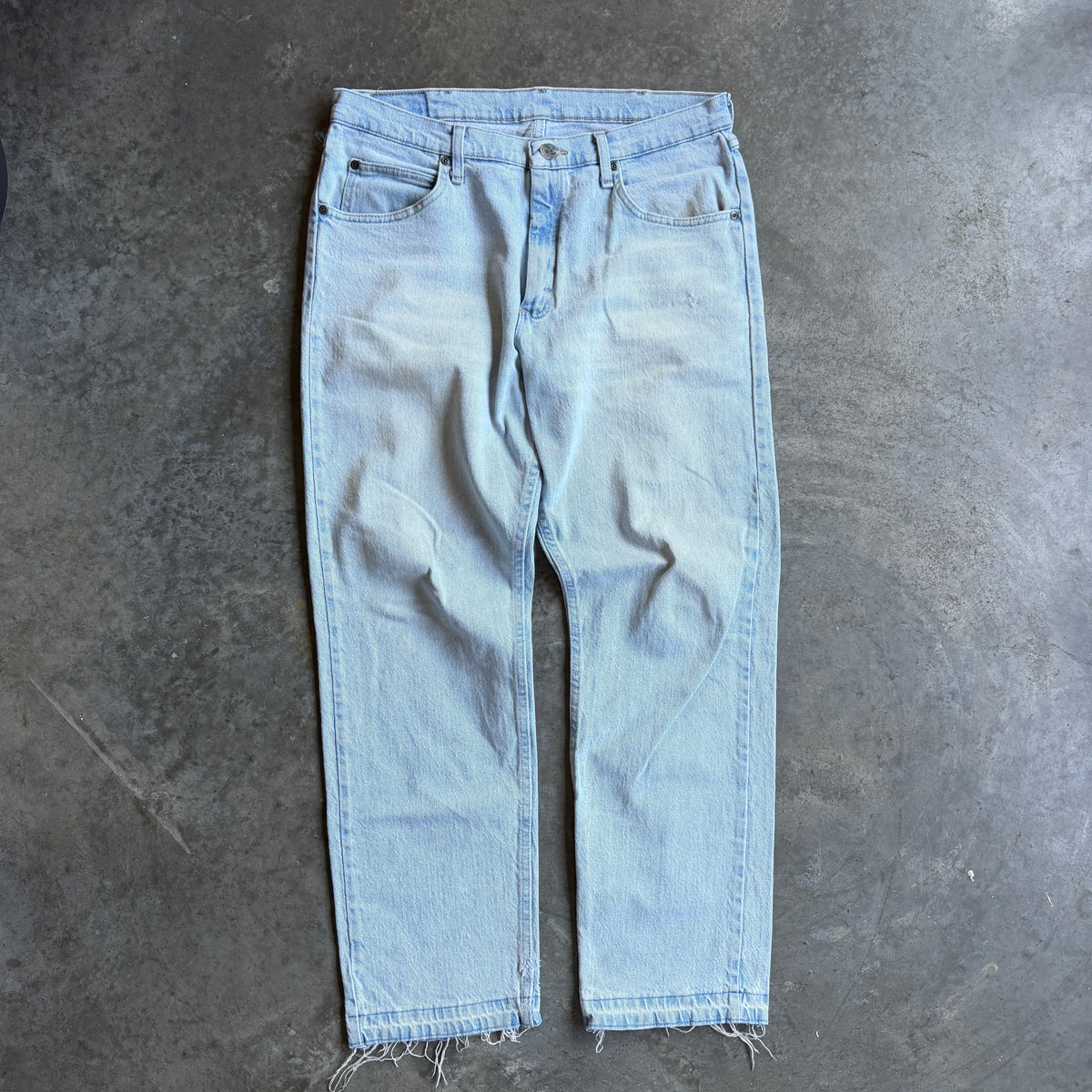 Wrangler Baggy Light Wash Jeans w/ Pyro Surf Patch - 36