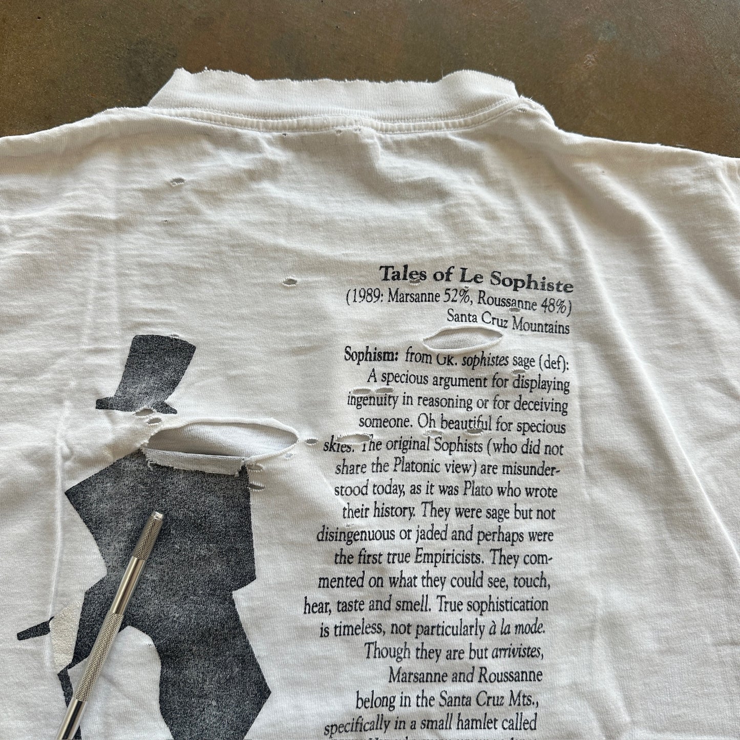 Le Sophiste Plato White Table Wine Double Sided Shirt Distressed 80's - XL