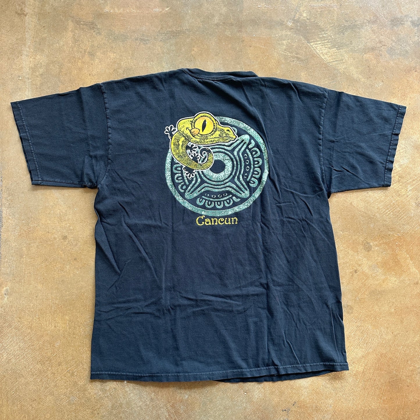 Cancun Gecko Double Sided Graphic Shirt Faded 90's - L
