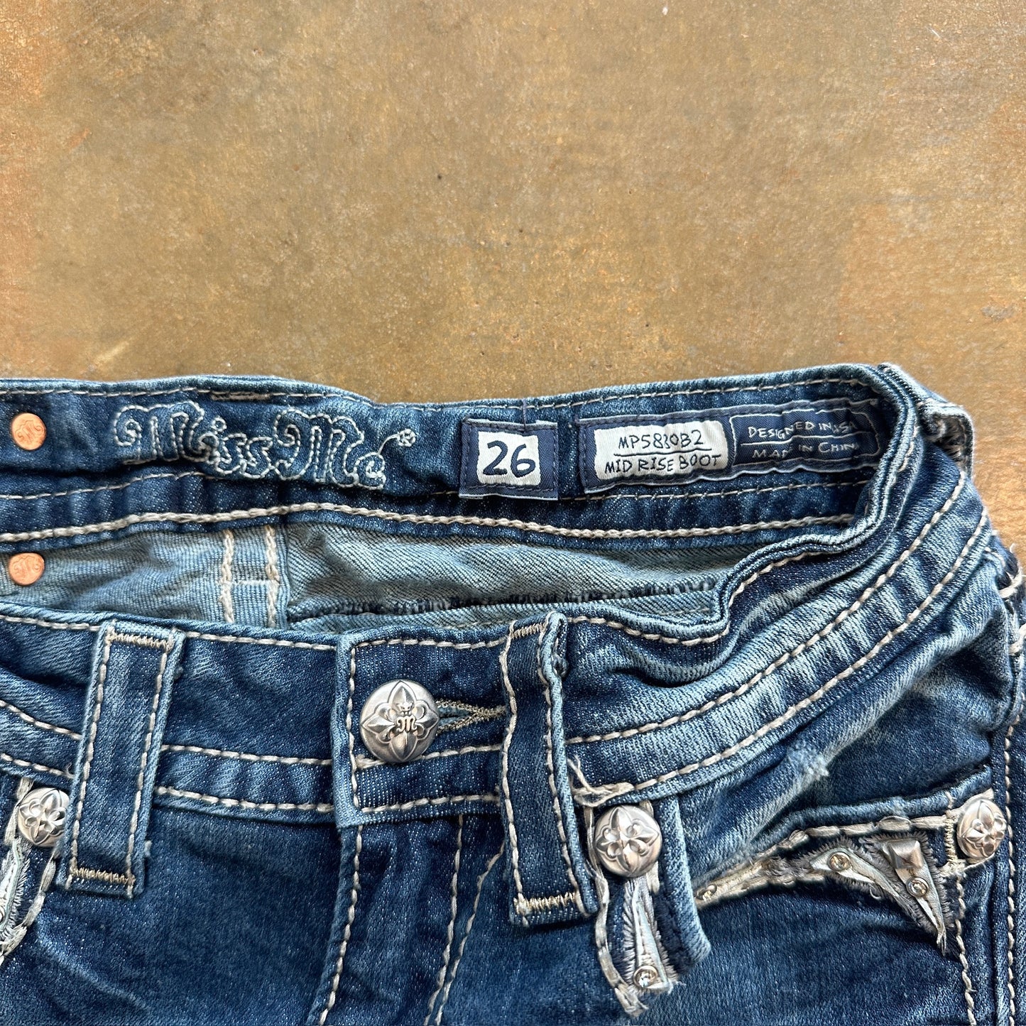 Miss Me Mid Rise Bootcut Jeans Embellished Pockets 00's - 26