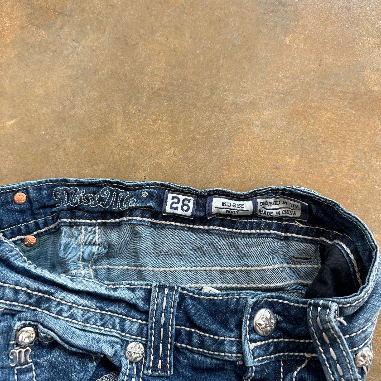 Miss Me Mid Rise Flare Bootcut Jeans Dark Wash Embellished Pockets 00's - 26