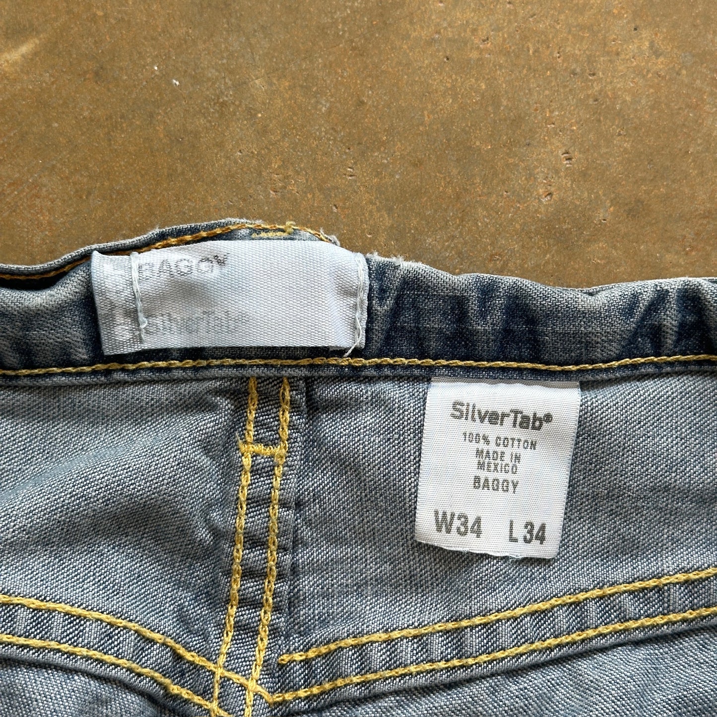 Levi's Silvertab Baggy Loose Fit Skater Light Wash Y2K Jeans 00's - 34