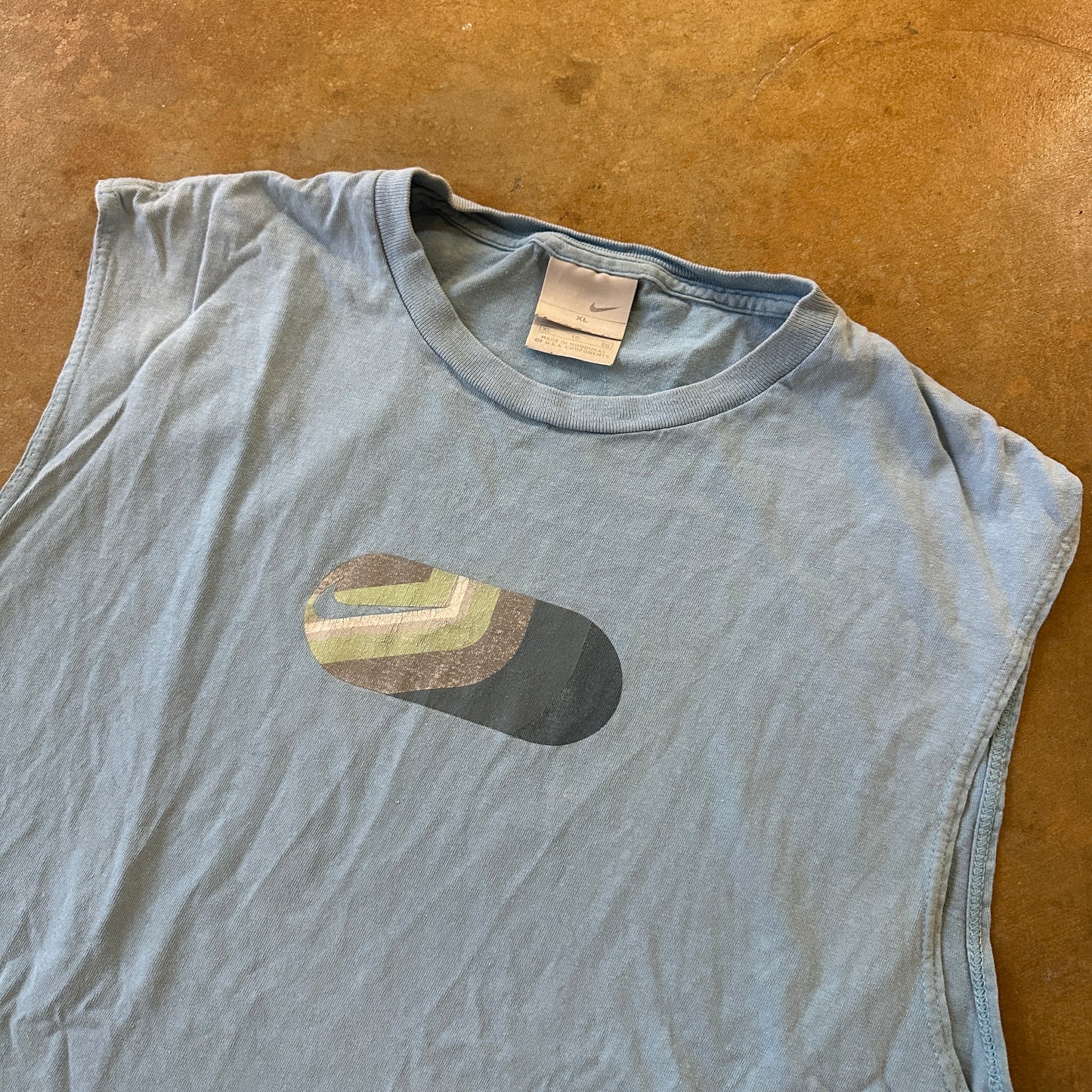 Nike Center Graphic Logo Cut Off Shirt 00's - XL