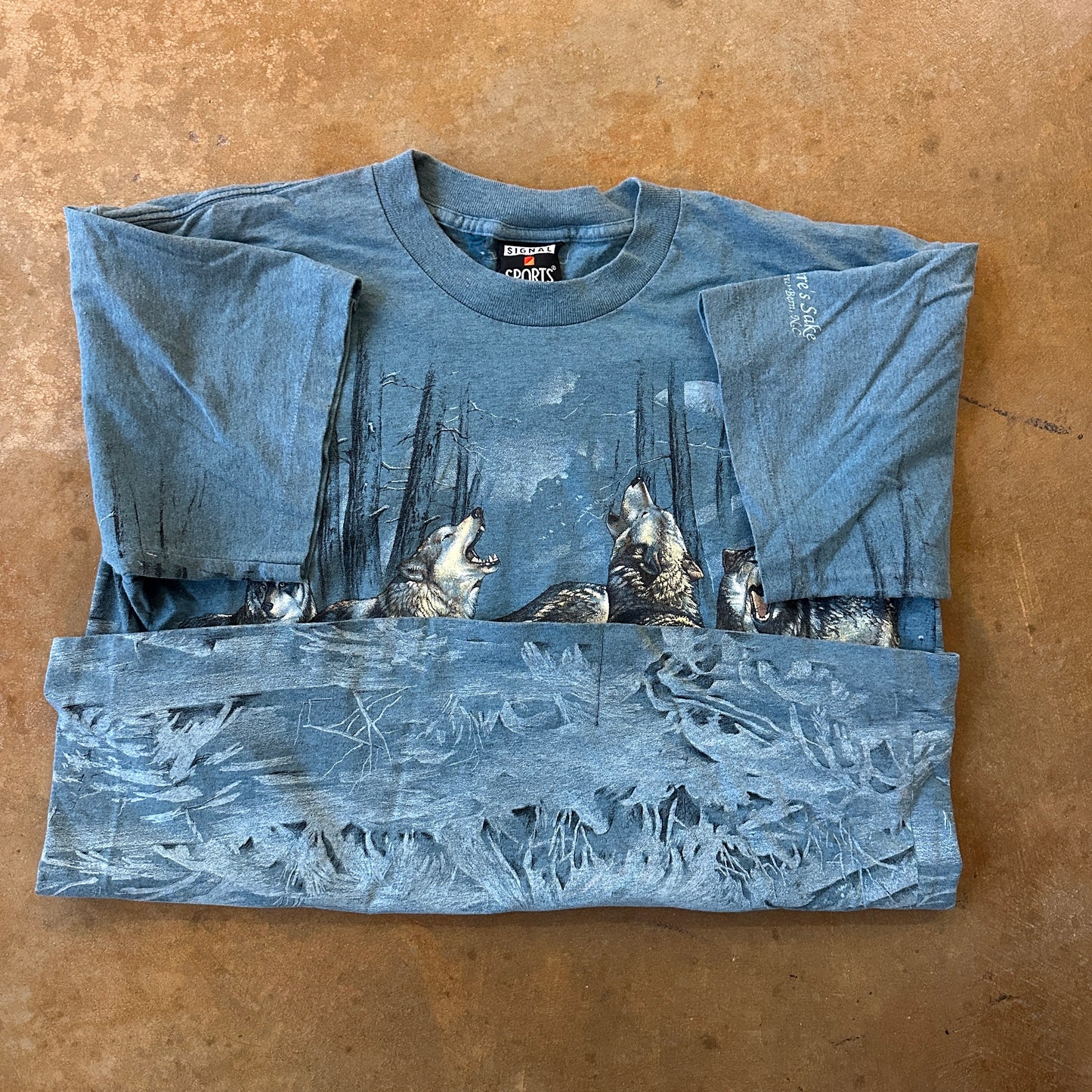 Wolf Signal Sport AOP Howling Graphic Shirt Nature 90's - M