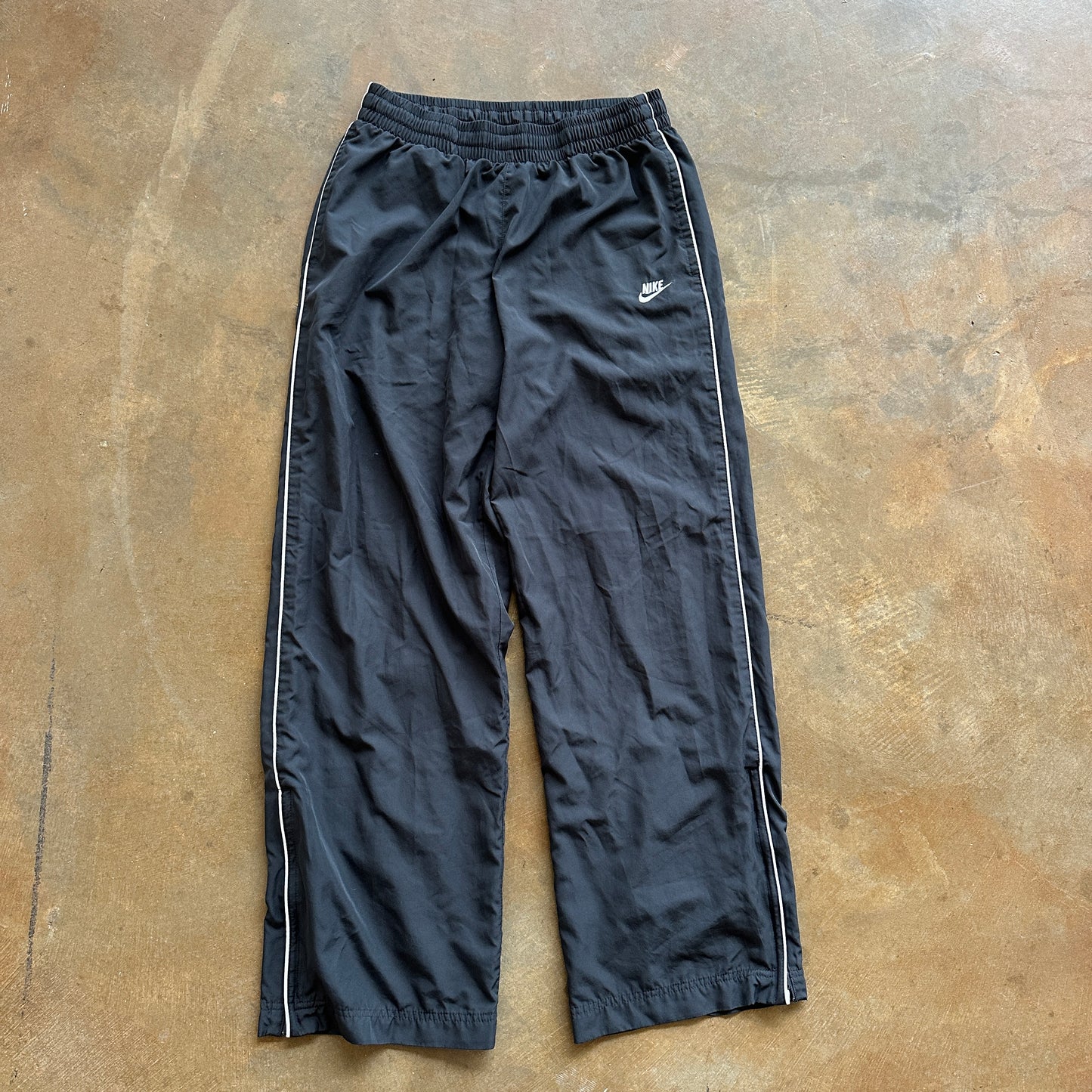 Nike Baggy Mesh Lined Track Pants Windbreaker Y2K 00's - M