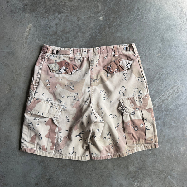 Military Desert Storm Camo Chocolate Chip Cargo Shorts 90's - 34 hover