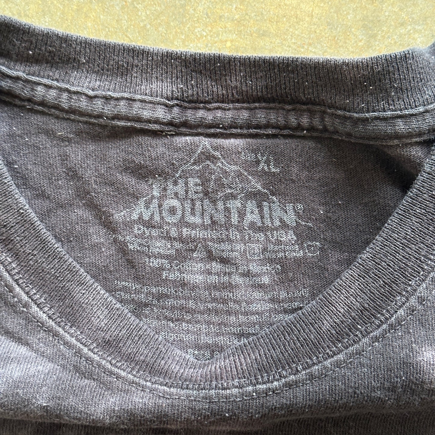 The Mountain Wolf Graphic Tie Dye Shirt 00's - XL