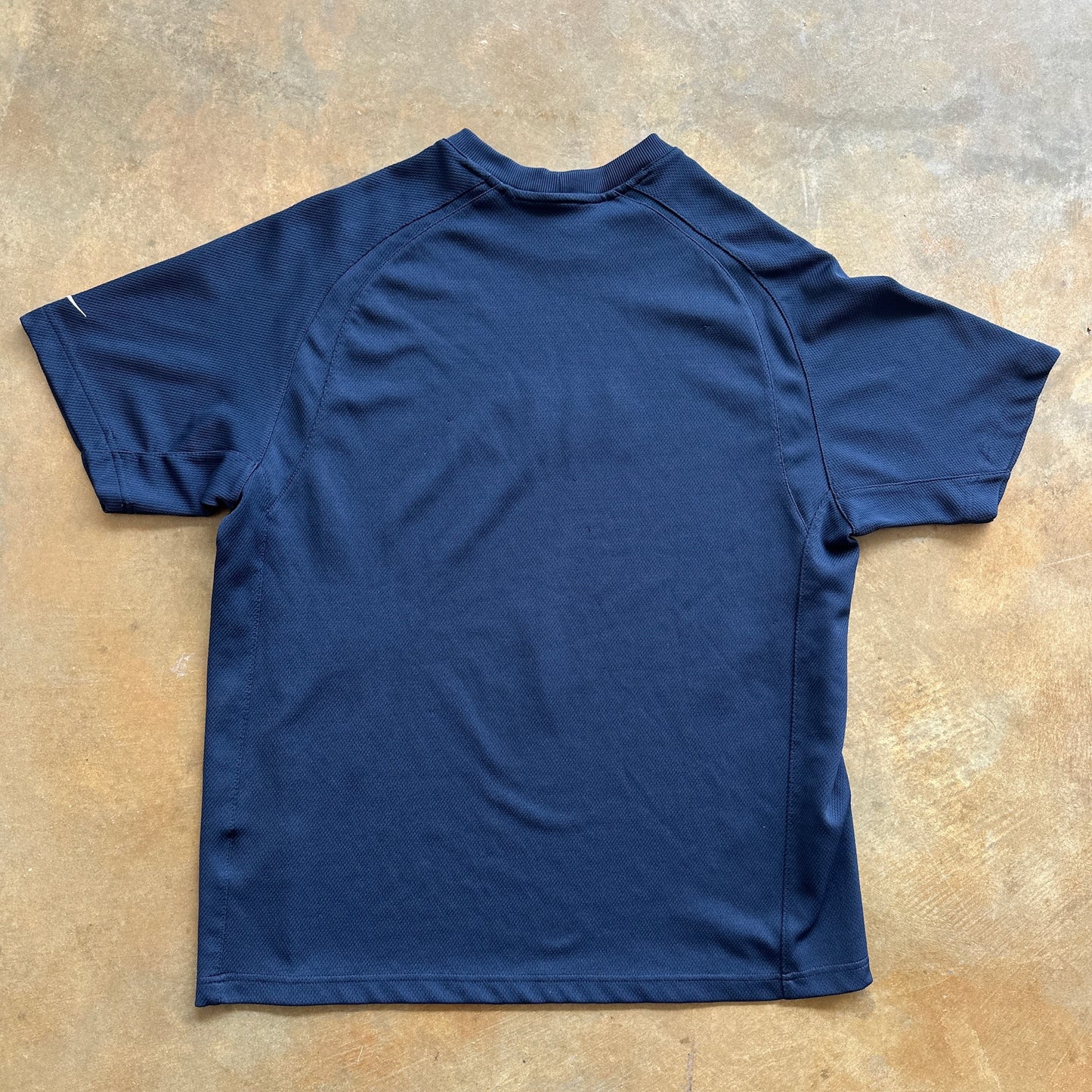 Nike Spellout Center Silver Tag Athletic Shirt y2k 00's - L