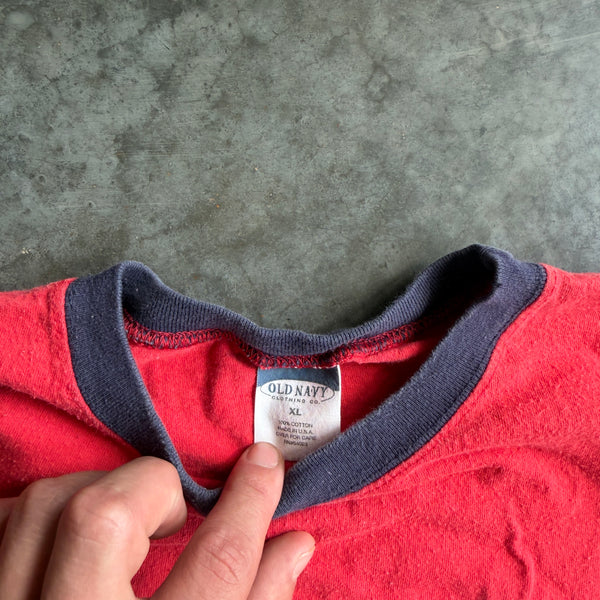 Old Navy 1990s Ski Graphic USA Shirt - XL hover