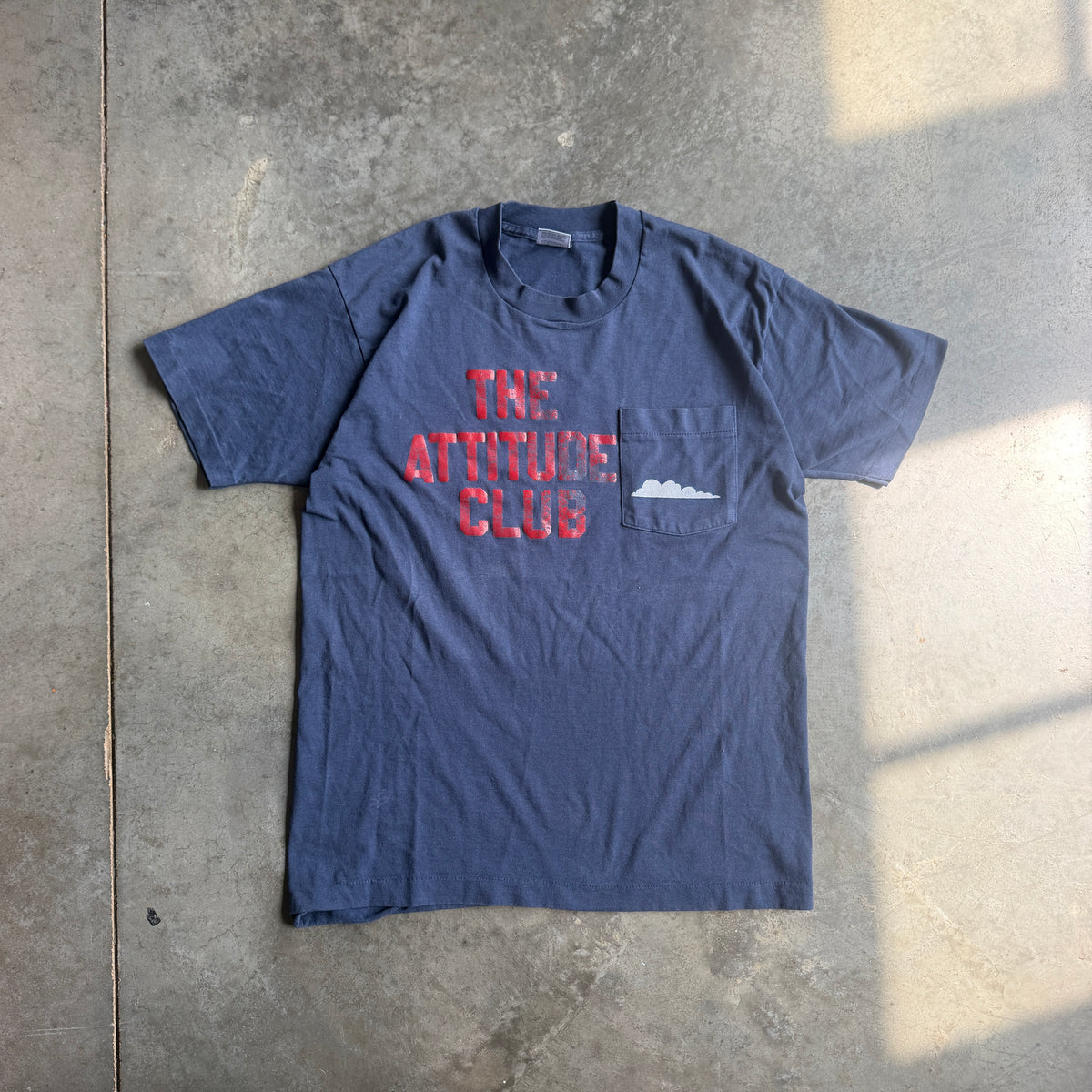 The Attitude Club Graphic Pocket Tee Slogan Shirt 90's - M